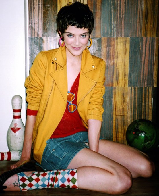 伊丽丝·史威尔的Elyse Sewell资料