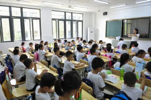 袭人故技解一生肖