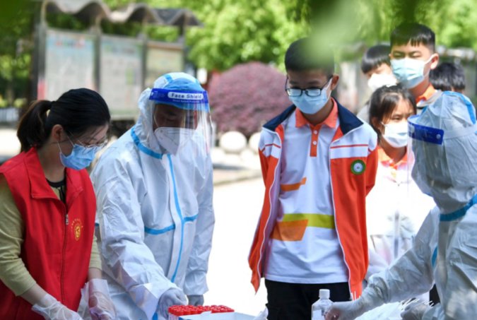 郑州加码京沪人员隔离政策，如此反其道而行会带来哪些影响？