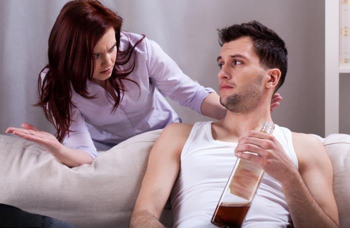 老公晚上怎么对待媳妇 相隔24岁的小男生折腾我