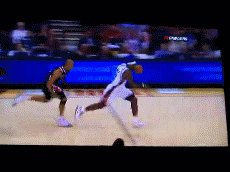 勒布朗詹姆斯能不能罚球线扣篮