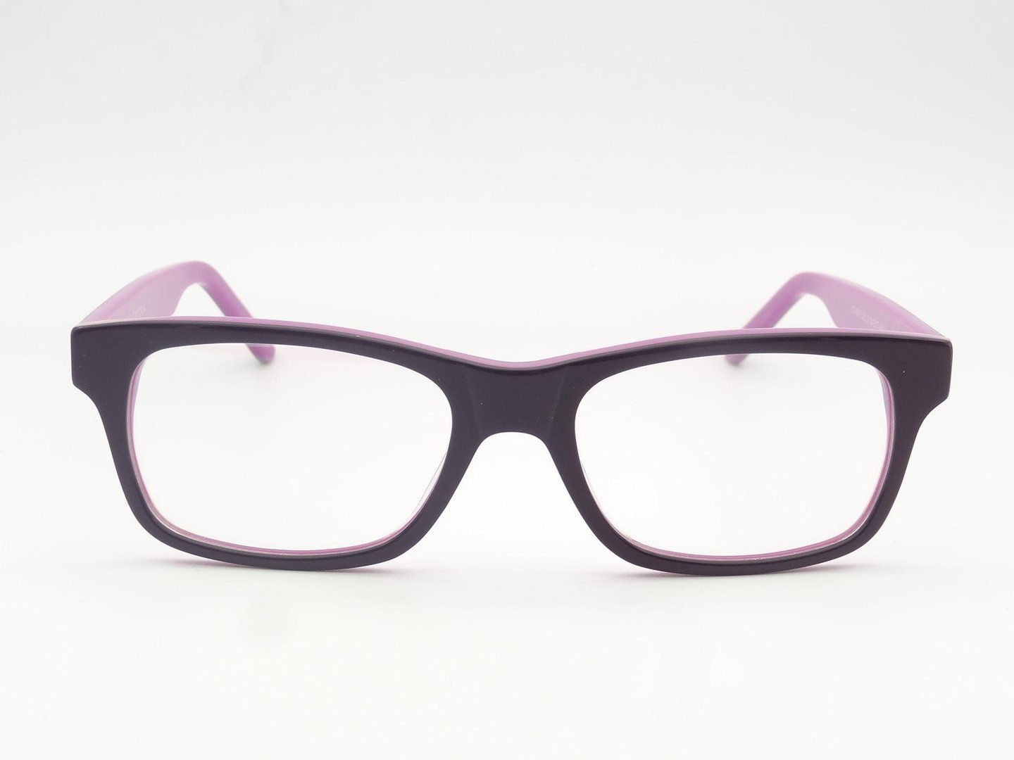 明月镜片成本6元,为何能卖上百元?