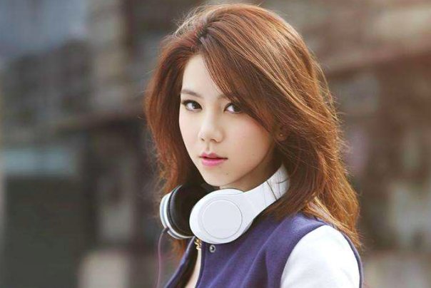 邓紫棋与经纪人张丹合作11年,为何现在却反目?