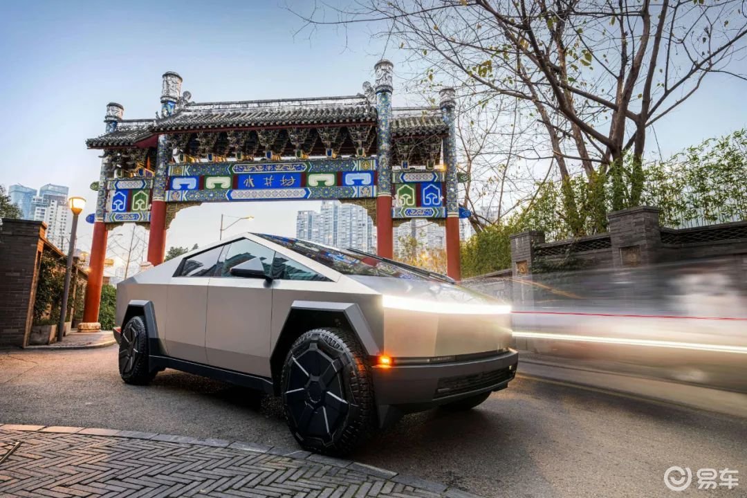 Cybertruck开启国内巡展马老板2024先开“卷”