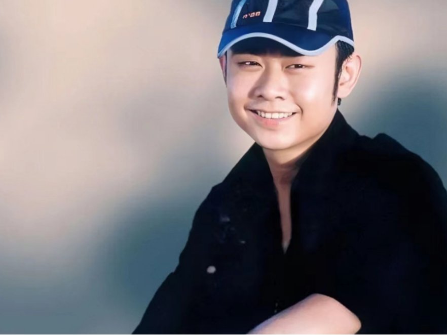 罗刹海市的词曲作者