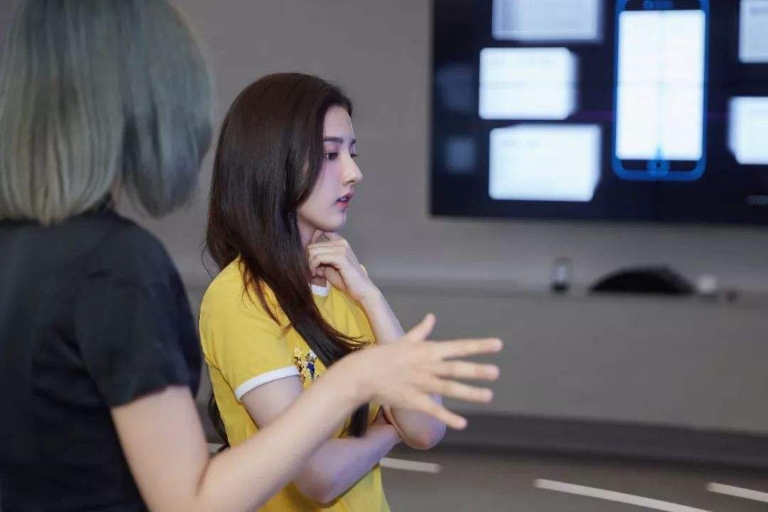 宋祖儿推荐AI志愿助手，AI助手有什么好处？