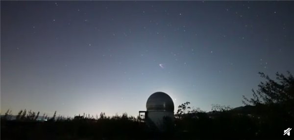 神十三划过星河的场面被拍下，如何评价这一景色？