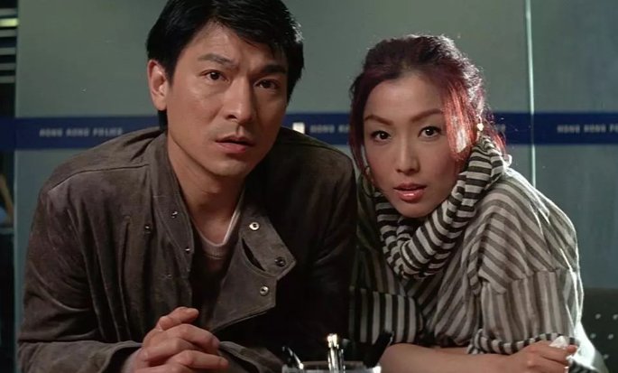 《龙凤斗》中 到底讲的什么啊？郑秀文最后到底是笑还是哭啊？