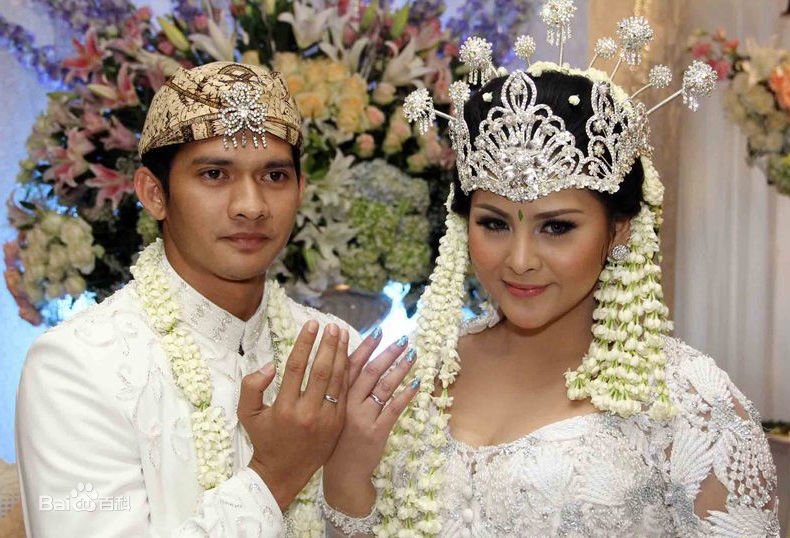 李玟是哪个国家的混血