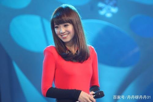 云朵与刀郎同居6年，惨遭抛弃，至今未婚，云朵这些年经历了什么？