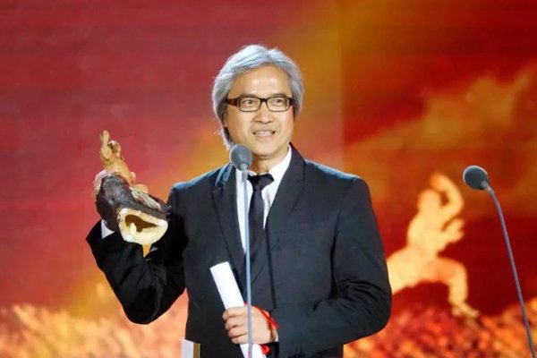 陈木胜导演拍完《怒火重案》走的吗？