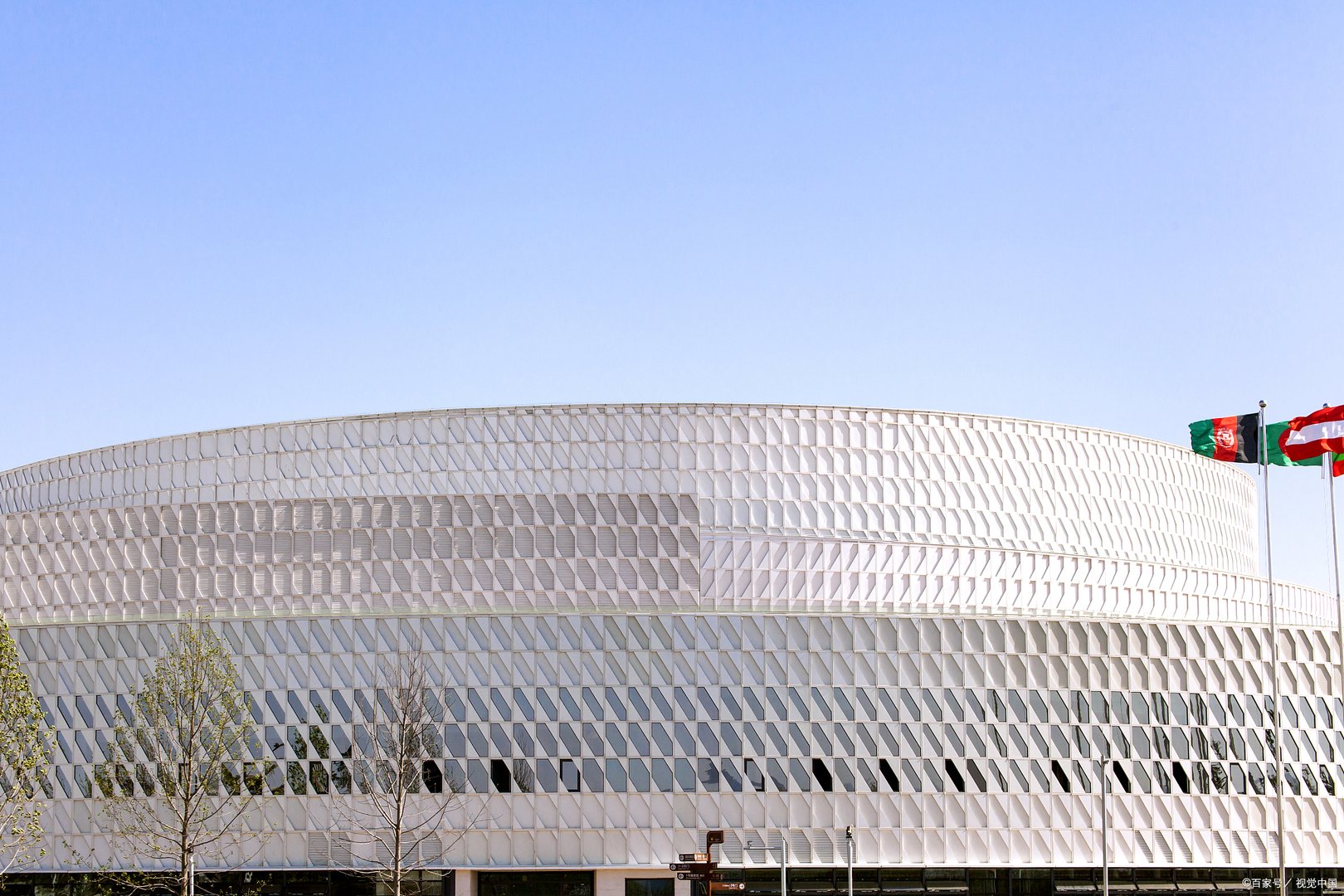 世界十大最美丽的国旗，中国国旗最具历史意义，是如何看待的呢？