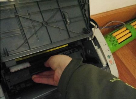 惠普打印机3636提示没墨，请问怎么处理？