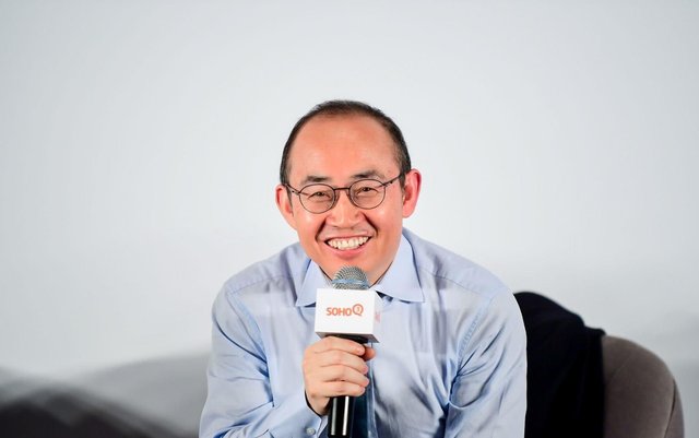 不当富二代当“键盘侠”，为逃避责任身居国外，潘瑞到底有多怪？