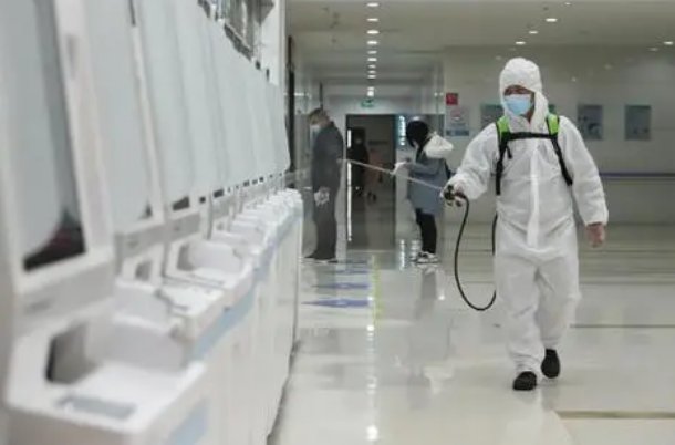 上海防疫人员执行任务时倒地不起后身故,还有哪些防疫人员倒在了岗位上?