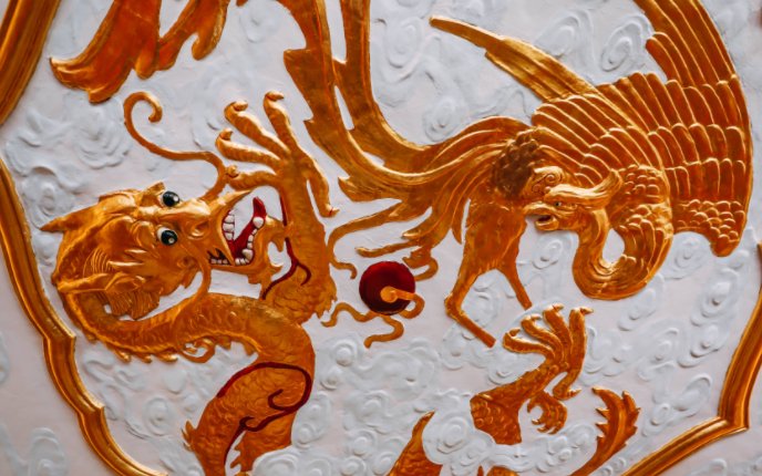 雕龙画凤什么意思