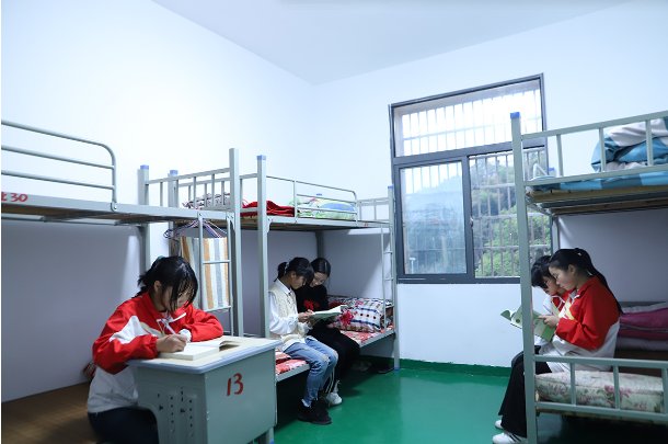 郑州寄宿学校小学有哪些?