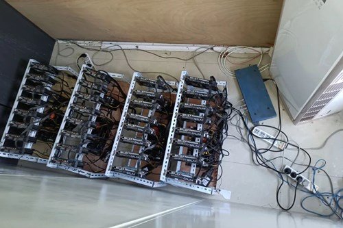 私自在房间挖矿致电费上涨，房东应该如何维护自己的利益？