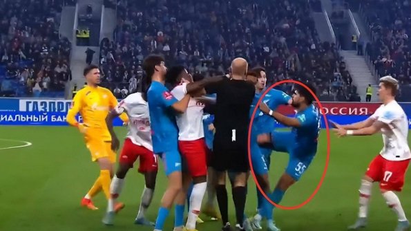 50人参与，6人染红，欧洲足坛爆发大规模殴斗，冲突是因何而起的？