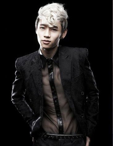 魏晨破晓MV银白色的发型图片 谁有啊