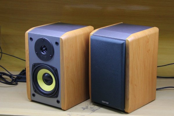 什么牌子的低音炮音响比较好？