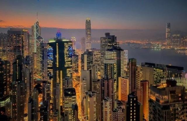 中国城区人口破百万的城市达到了93个，人口多的地方经济就发达吗？