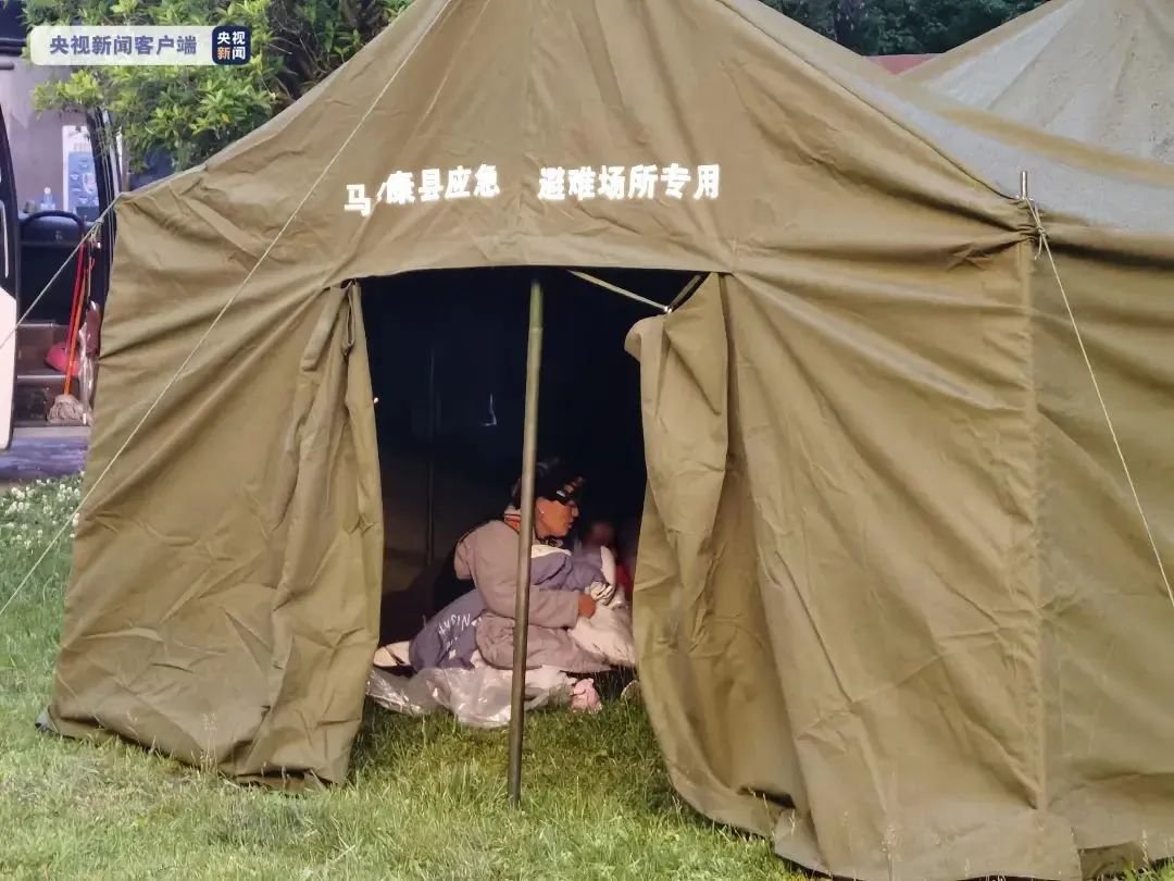 四川阿坝州12连震，当地居民：余震不断，当地居民们该注意什么？