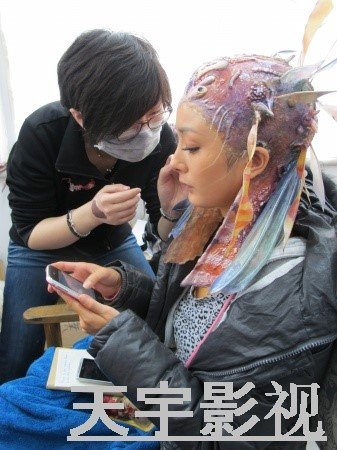 电影《人鱼帝国》什么时候上映？求蓑鮋岛岛主的照片！