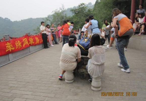 2012年烟台山相亲会， 什么时间再举办啊？电话号码是多少？谁也没有给个电话号码啊，怎么联系？