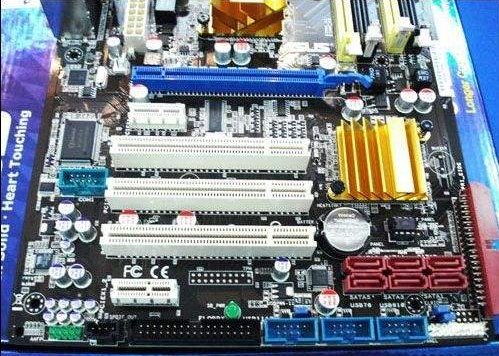 电脑开机有一长两短声是为什么？