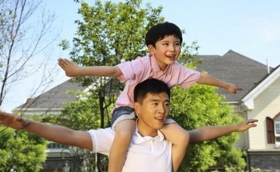 如果父子吵架该如何解决。