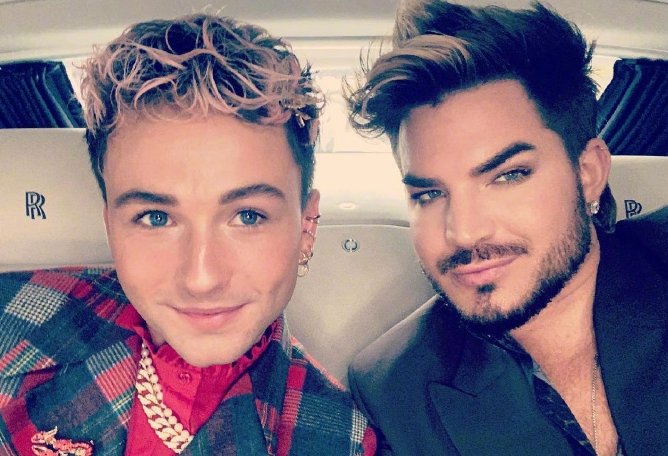 亚当兰伯特晒与新男友合照，你看好他们的新恋情吗？