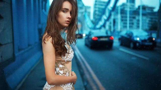 “艳压群芳”的意思及其比喻意是什么？只能形容女的吗？