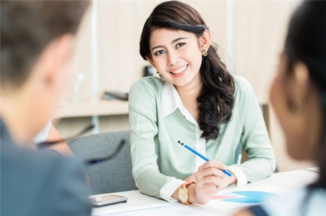 职场中什么样的女性最受欢迎？