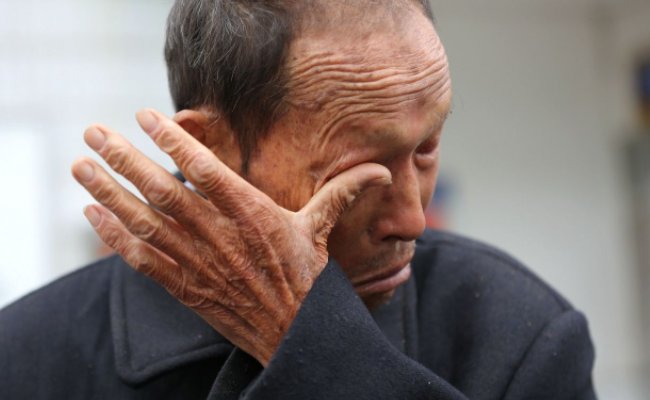 接过两起电话，大庆市一七旬老人一千多万元没了，到底发生了什么？