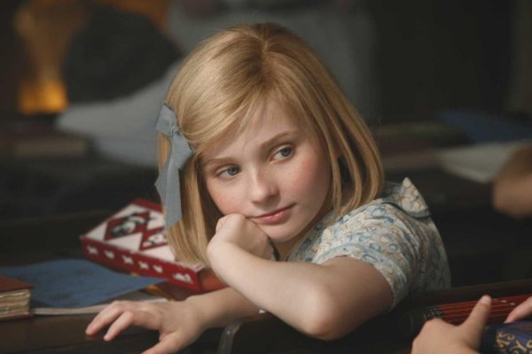 《美国女孩的秘密》的故事背景，想表达什么样的意义？