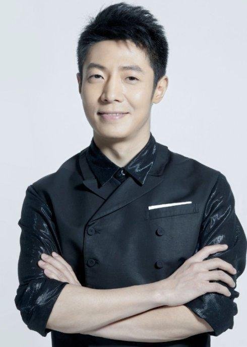 董卿和撒贝宁是什么关系？