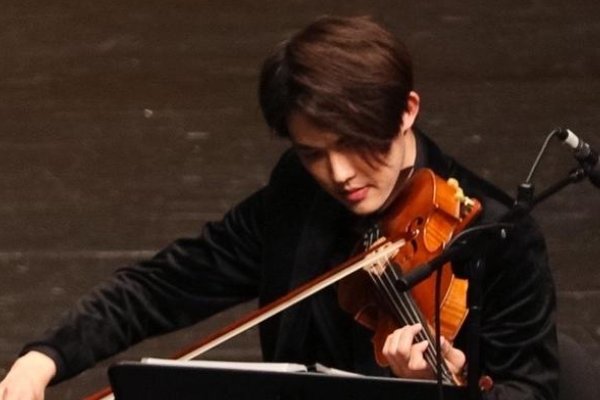 小提琴手李柄熹身高是多少？,