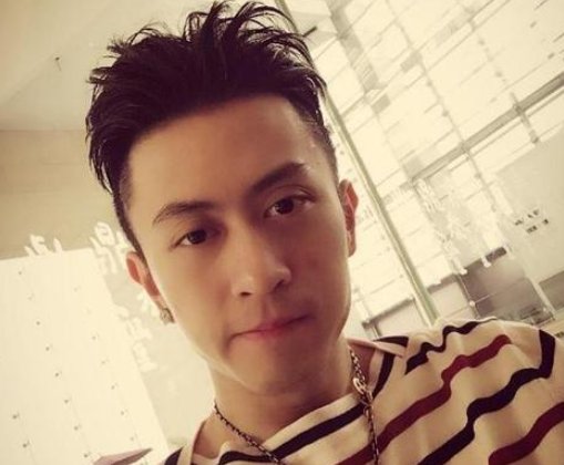 很多人都知道王校长好友秦奋很有钱，那你知道秦家是干嘛的吗？