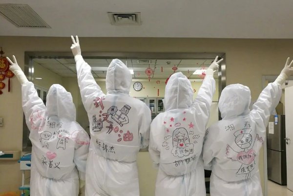 10天新增235例,大连疫情为何增速明显?