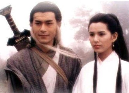 杨过与小龙女的年龄差距？