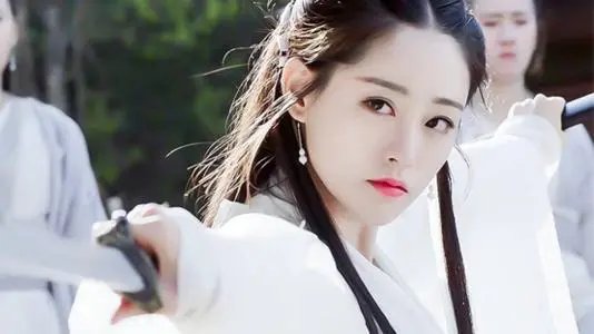 迪丽热巴发文让祝绪丹遇她，她们两个之间是什么关系？