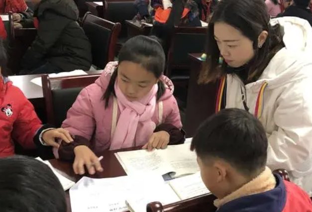 明月万山头上一句是什么诗