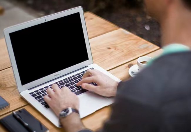 lzr是什么的缩写