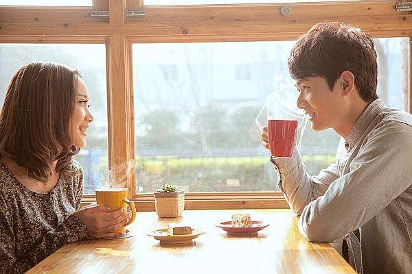 高端婚恋竟是套路！被“私人订制”男友骗百万！恨嫁女为何容易招渣男？