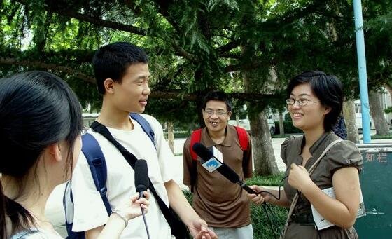 韦东奕父亲因何病过世的 韦东弈父母家庭背景资料介绍