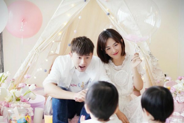 张杰比谢娜小多少？