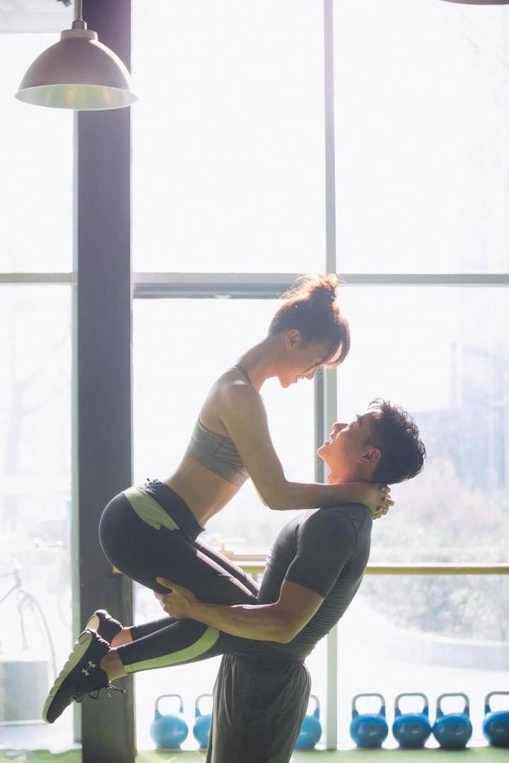 蓝盈莹方回应与曹骏复合传闻，粉丝如何客观看待