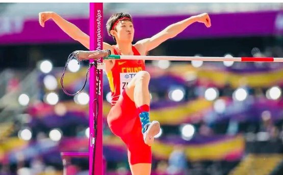 张国伟的最好成绩是多少？