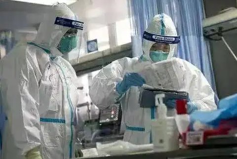 飞行员工资缩水70%仍不敢辞职，在疫情背景下，哪些行业受到的冲击较大？